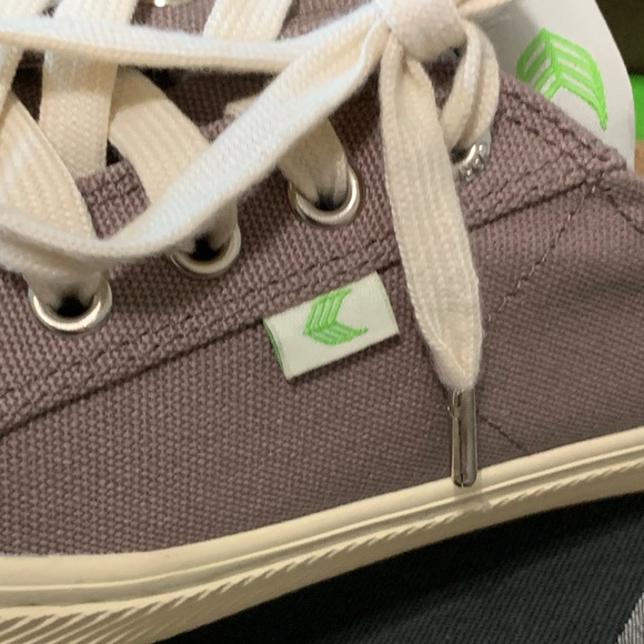 CARIUMA: LIKE NEW UNISEX GRAY CANVAS SNEAKERS IN WOMAN’S 8/MEN’S 6.5. - Picture 9 of 11